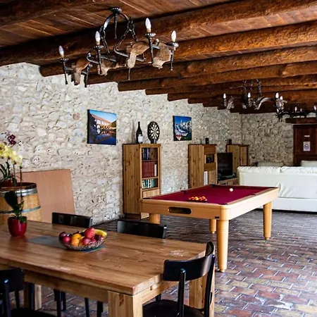 Holiday home Mas De Caractere En Zone Natura 2000 Avec Jacuzzi Et Hammam Seynes